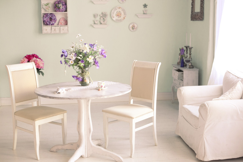 Table with pedestal legs